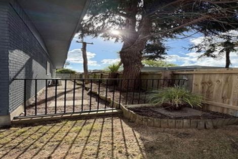 Photo of property in 172 Main Road South, Raumati South, Paraparaumu, 5032