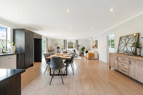 Photo of property in 1d Kuaka Place, New Lynn, Auckland, 0600