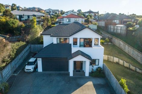 Photo of property in 22 Roberta Crescent, Orewa, 0931