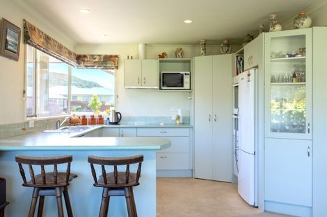 Photo of property in 32 Admiralty Place, Waikawa, Picton, 7220