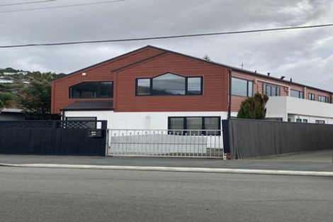 Photo of property in 10 Rua Street, Lyall Bay, Wellington, 6022