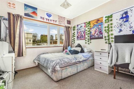 Photo of property in 24 Opoia Road, Hamilton East, Hamilton, 3216