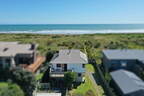 Photo of property in 27a Rua Avenue, Waitarere Beach, Levin, 5510
