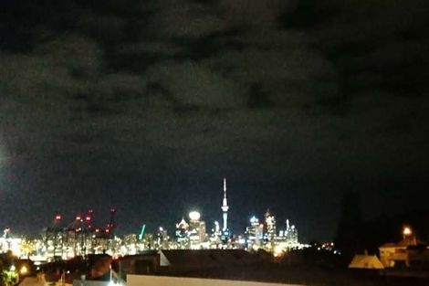 Photo of property in 2a/4 Fleet Street, Devonport, Auckland, 0624