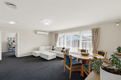 Photo of property in 2/7 Curletts Road, Sockburn, Christchurch, 8042
