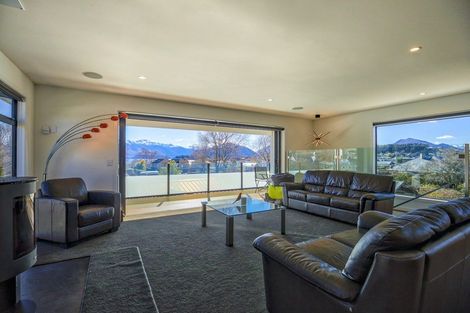 Photo of property in 156 Upton Street, Wanaka, 9305