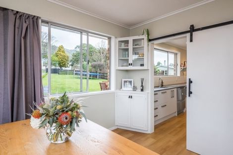 Photo of property in 26a Seddon Street, Waikanae, 5036