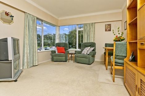 Photo of property in 1/19 Pupuke Road, Takapuna, Auckland, 0622