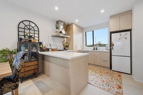 Photo of property in 25 Orona Place, Takanini, 2112