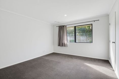 Photo of property in 72 Geneva Terrace, Kelvin Grove, Palmerston North, 4414