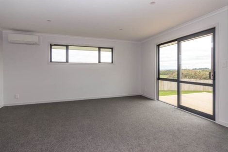 Photo of property in 35 Silicon Way, Fitzherbert, Palmerston North, 4410