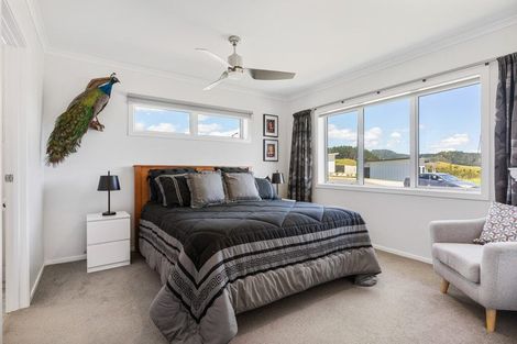 Photo of property in 17 Manatu Close, Whangamata, 3691