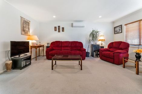 Photo of property in 1/70 Howe Street, Howick, Auckland, 2014