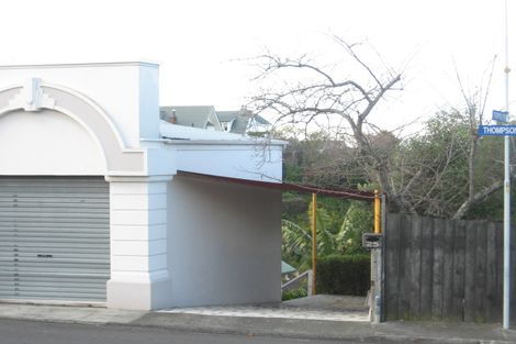 Photo of property in 25-27 Thompson Road, Bluff Hill, Napier, 4110