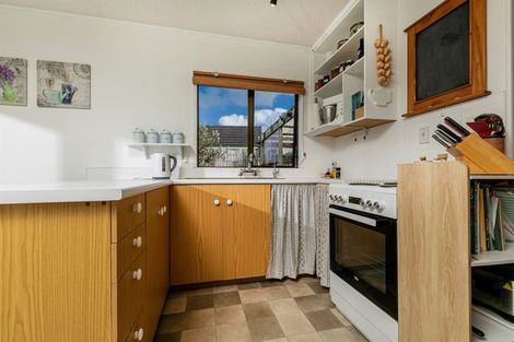 Photo of property in 1/42 Frank Evans Place, Henderson, Auckland, 0610