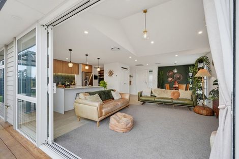 Photo of property in 4 Olearia Lane, Woodend, 7610
