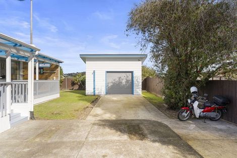 Photo of property in 118 Aberdeen Place, Whangamata, 3620