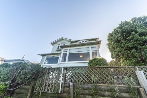 Photo of property in 19 Overtoun Terrace, Hataitai, Wellington, 6021