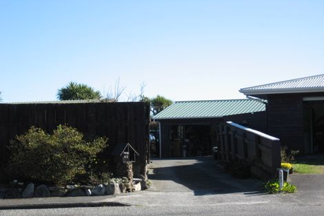Photo of property in 2a Whitcombe Terrace, Hokitika, 7810
