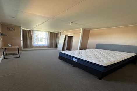 Photo of property in 398 South Road, Caversham, Dunedin, 9012