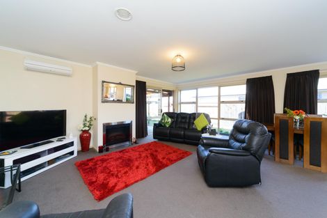 Photo of property in 7 Angelina Way, Kelvin Grove, Palmerston North, 4414