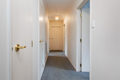 Photo of property in 27 Leander Place, Milson, Palmerston North, 4414