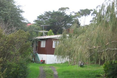 Photo of property in 3 Maori Hut Road, Red Beach, 0932