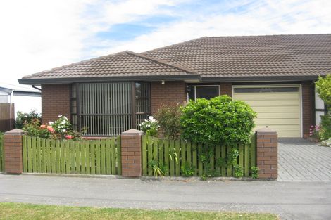 Photo of property in 2/38 Wembley Street, Sydenham, Christchurch, 8023