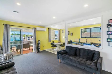 Photo of property in 12 Bahari Drive, Ranui, Auckland, 0612
