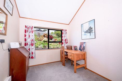 Photo of property in 5 Puketiro Place, Paihia, 0200