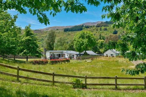 Photo of property in 1 Arrow Junction Road, Arrowtown, 9371