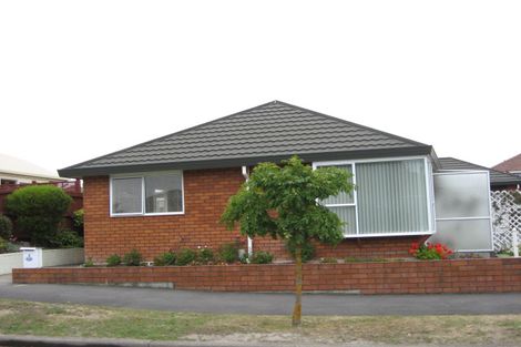 Photo of property in 3 Briarmont Street, Avondale, Christchurch, 8061