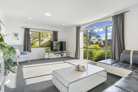 Photo of property in 24 Chelmsley Avenue, Henderson, Auckland, 0612