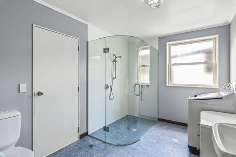 Photo of property in 1 Frances Street, Waikanae Beach, Waikanae, 5036