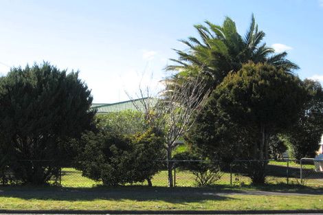 Photo of property in 2/14 Kelvin Road, Papakura, 2110