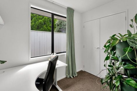 Photo of property in 1a Mount View Place, Spotswood, New Plymouth, 4310