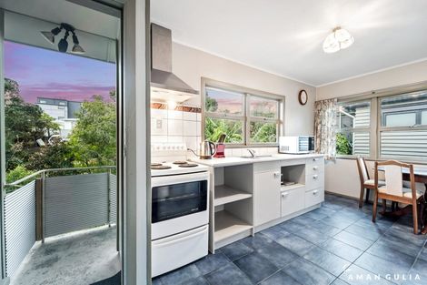 Photo of property in 4 Sunnyside Road, Sunnyvale, Auckland, 0612