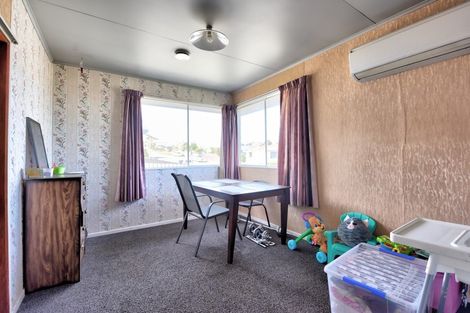 Photo of property in 77 Walker Crescent, East Gore, Gore, 9710