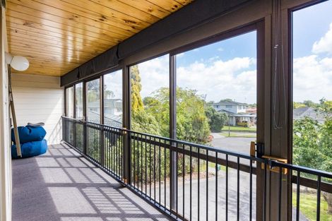 Photo of property in 4 Papawai Place, Milson, Palmerston North, 4414