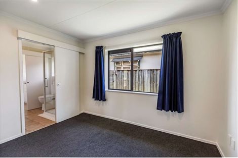 Photo of property in 24 Rangitira Avenue, Palmerston North, 4414