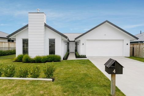 Photo of property in 4 Huka Heights Drive, Rangatira Park, Taupo, 3330