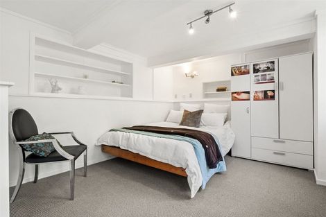 Photo of property in 2/24 Mariposa Crescent, Birkenhead, Auckland, 0626