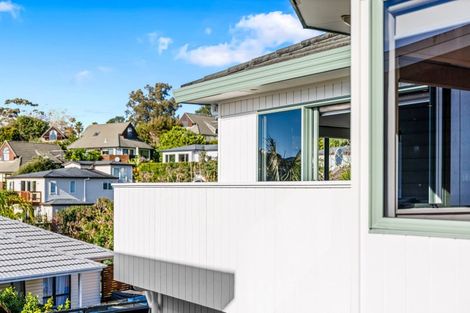 Photo of property in 184b Whangaparaoa Road, Red Beach, 0932