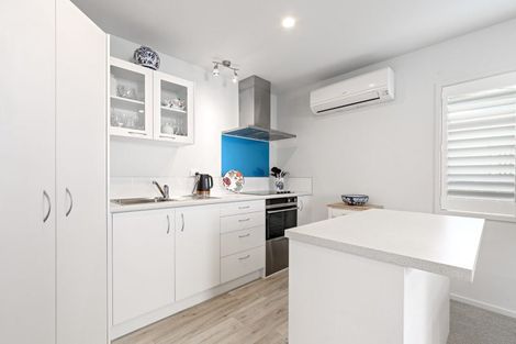 Photo of property in 11 Kamahi Crescent, Papamoa Beach, Papamoa, 3118