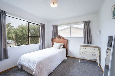 Photo of property in 7a Windlesham Place, Wakefield, 7025