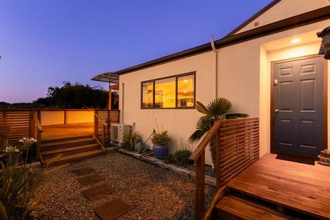 Photo of property in 175 Weggery Drive, Waikanae Beach, Waikanae, 5036