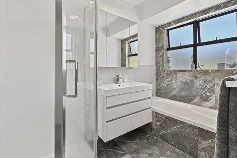 Photo of property in 34 Bluewater Place, Wattle Downs, Auckland, 2103