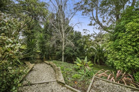 Photo of property in 20 Collingwood Road, Waiuku, 2123