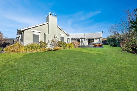 Photo of property in 26 Montgomery Crescent, Kinloch, Taupo, 3377