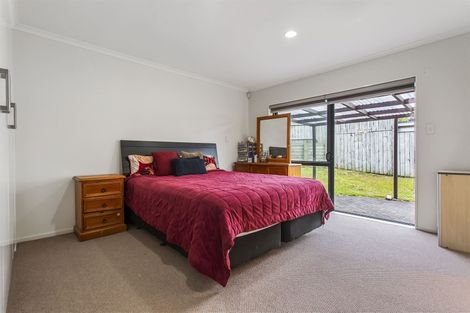 Photo of property in 52 Magic Way, Randwick Park, Auckland, 2105